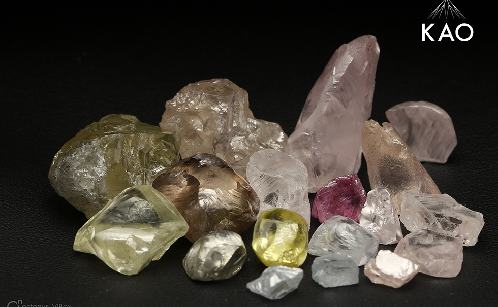 STORM MOUNTAIN DIAMONDS: Precious Pinks from Kingdom in the Sky